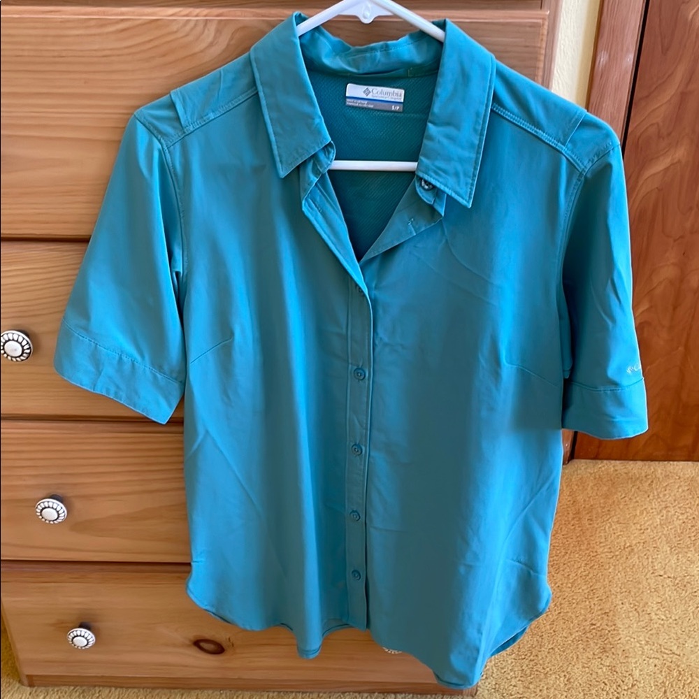 Columbia Button-up Shirt